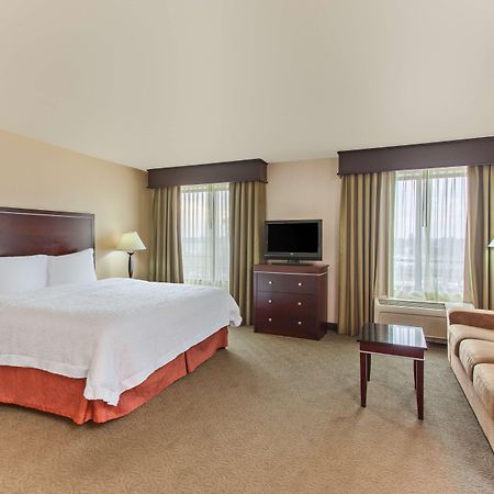 Hampton Inn & Suites Roseville Exterior photo