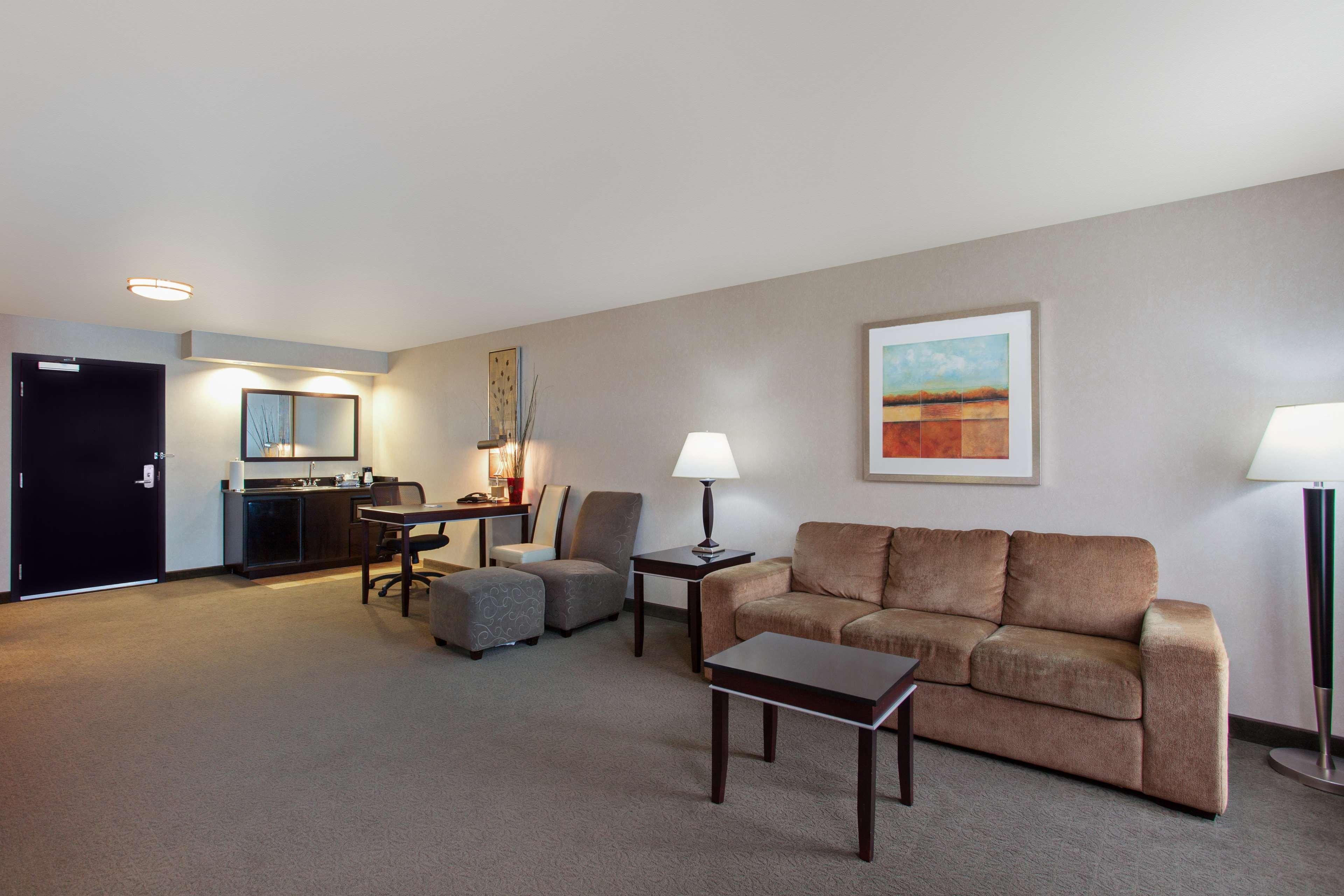 Hampton Inn & Suites Roseville Exterior photo